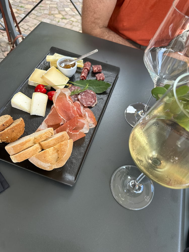 Mangia e cammina nelle Langhe